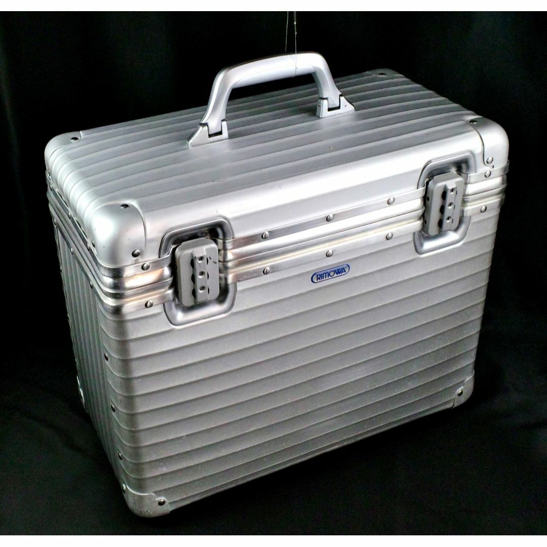 RIMOWA(リモワ)のリモワ 965.031『トパーズ』パイロット・ケース 38L XL コンビロック インテリア/住まい/日用品の日用品/生活雑貨/旅行(旅行用品)の商品写真