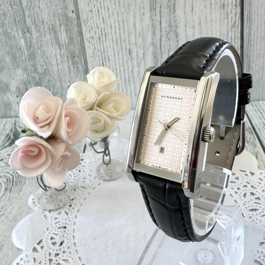 BURBERRY - 【電池交換済】BURBERRY バーバリー 腕時計 スクエア BURBERRY - 【電池交換済】BURBERRY バーバリー 腕時計 スクエア