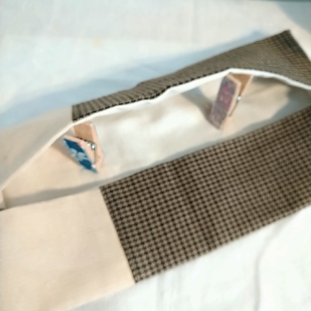 携帯ティッシュケース　ブラウン　チェック ハンドメイドのファッション小物(ポーチ)の商品写真