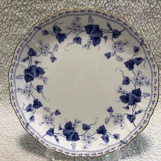 ナルミ(NARUMI)の大皿 プレート ナルミ ボーンチャイナ 金彩 花柄 ブルー ソナリア リーフ柄(食器)