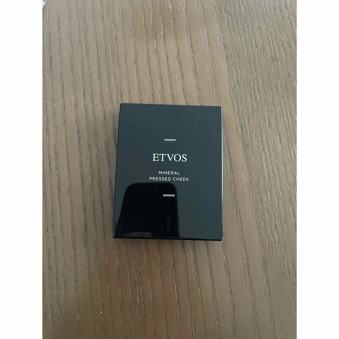 ETVOS(エトヴォス)のエトヴォス　ミネラルプレストチーク　サーモンピンク コスメ/美容のベースメイク/化粧品(チーク)の商品写真