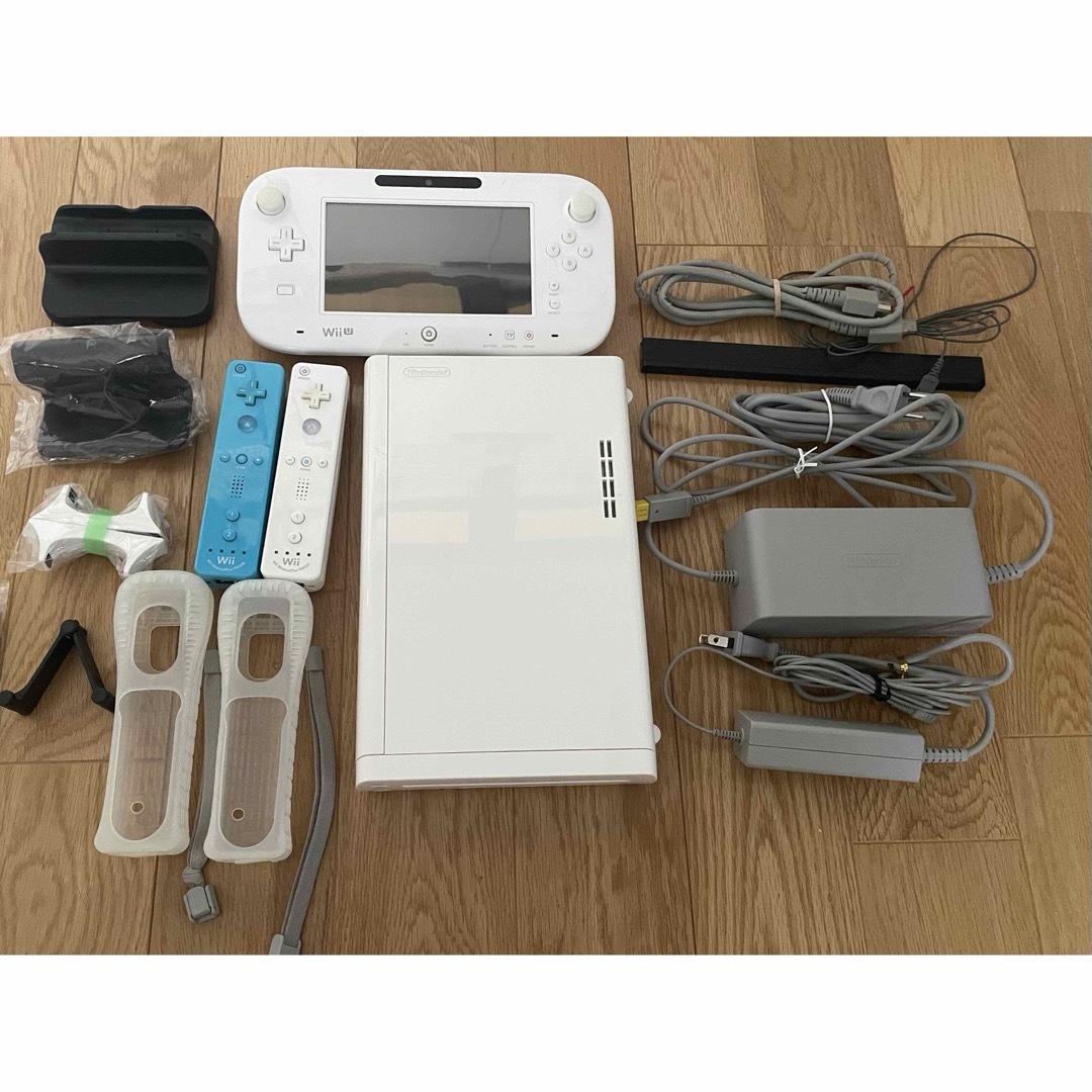 Wii U本体+人気ソフト3本セット Wii U本体+人気ソフト3本セット