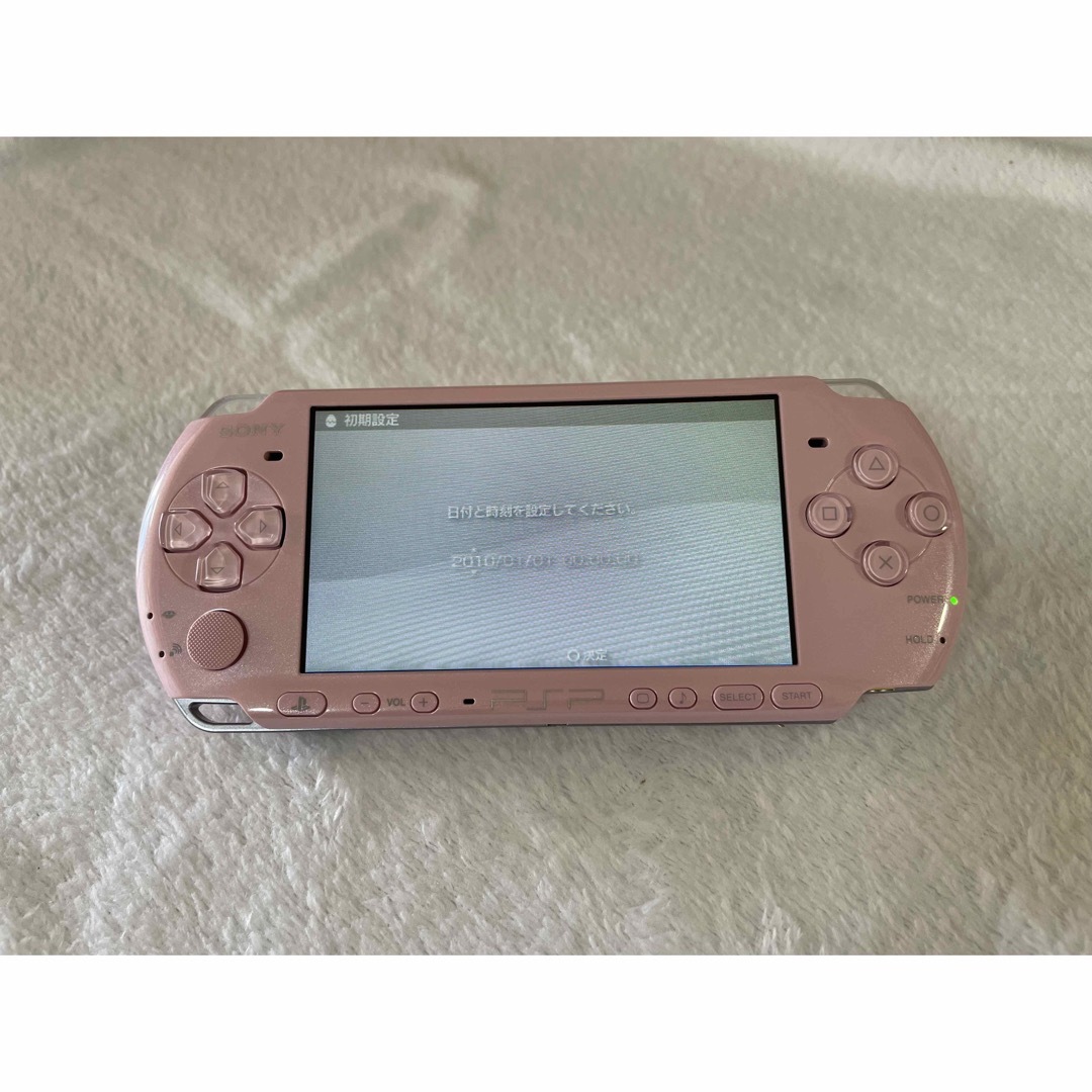 PlayStation Portable(プレイステーションポータブル)の☆ほぼ新品☆ PSP-3000  ブロッサムピンク  エンタメ/ホビーのゲームソフト/ゲーム機本体(携帯用ゲーム機本体)の商品写真