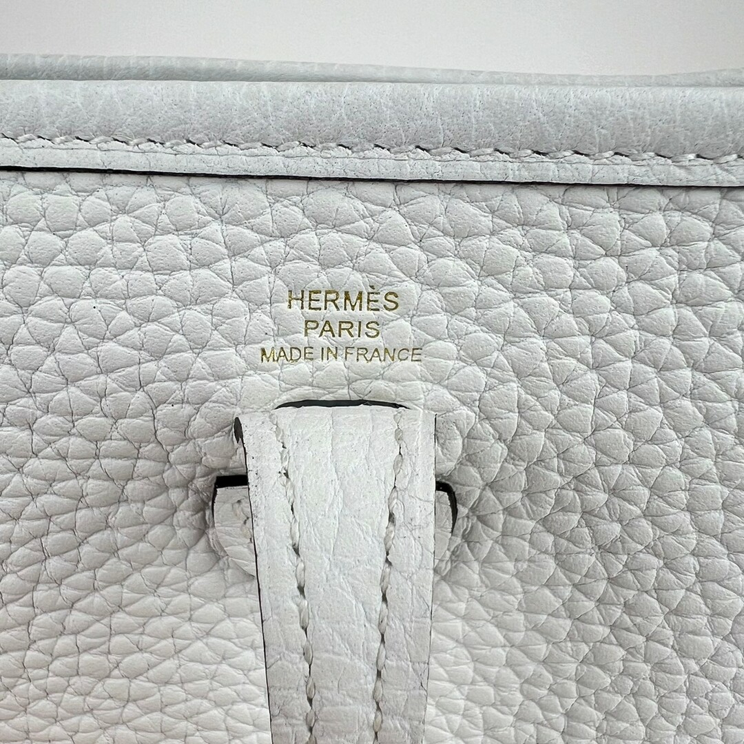 Hermes(エルメス)の新品 HERMES エルメス Evelyn TPM エブリン TPM New White ニューホワイト GHW ゴールド金具 B刻印 Taurillon clemence トリヨンクレマンス レディースのバッグ(ショルダーバッグ)の商品写真