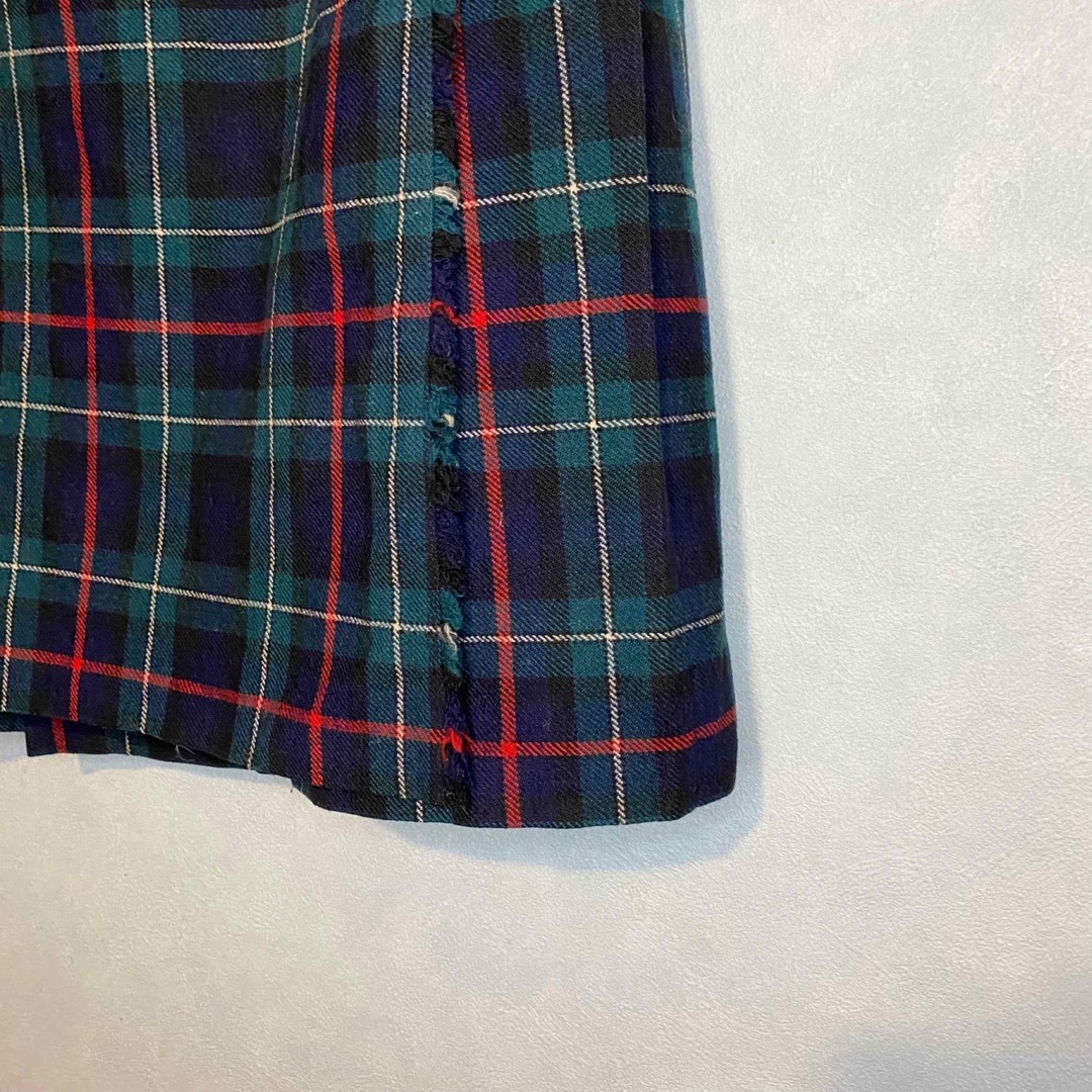 Lochie(ロキエ)の古着　ヴィンテージ　スコットランド　プリーツ　チェック　巻きスカート　Y2K レディースのスカート(ロングスカート)の商品写真