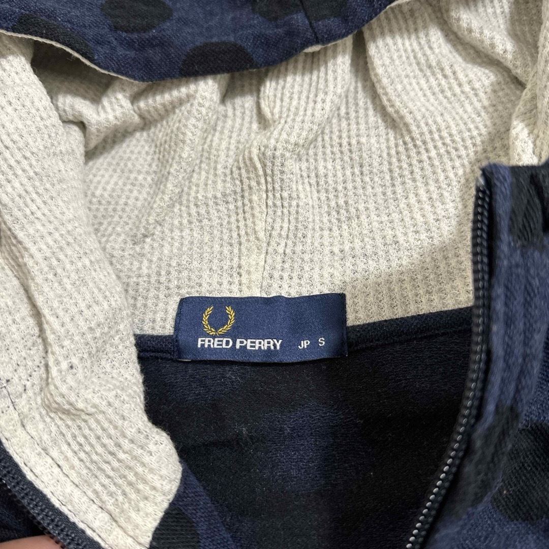 FRED PERRY(フレッドペリー)のフレッドペリー　パーカー　ドット メンズのトップス(パーカー)の商品写真