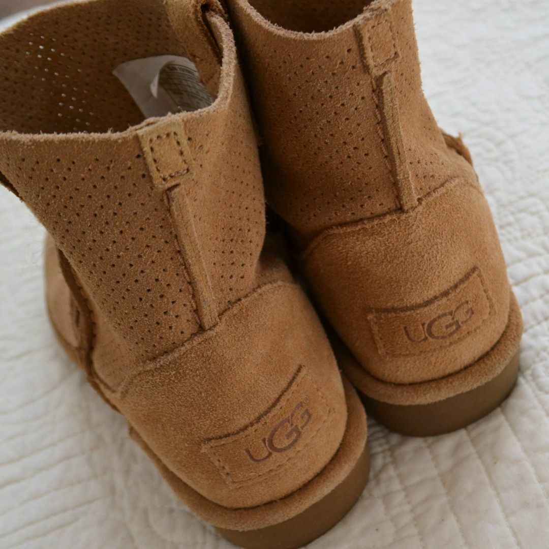 【美品】ugg アグ　ブーツ　ミニ丈　ショート　24cmレディース