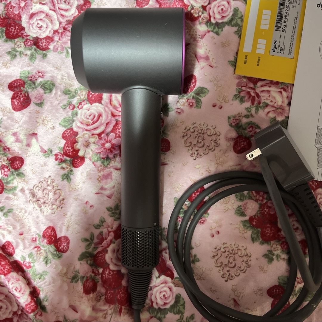 Dyson(ダイソン)のダイソン　ヘアドライヤー スマホ/家電/カメラの美容/健康(ドライヤー)の商品写真