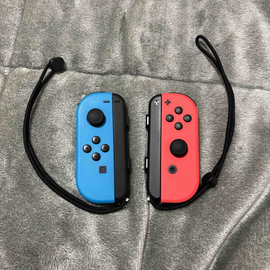 Nintendo Switch(ニンテンドースイッチ)のNintendo JOY-CON (L)/(R) 純正 エンタメ/ホビーのゲームソフト/ゲーム機本体(家庭用ゲーム機本体)の商品写真