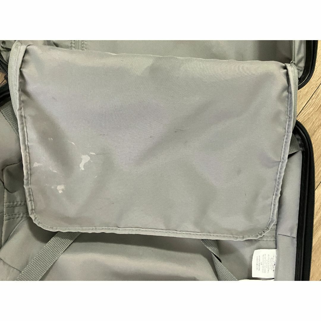 MUJI (無印良品)(ムジルシリョウヒン)の無印良品ハードキャリーケース旧型19リットル ネイビー レディースのバッグ(スーツケース/キャリーバッグ)の商品写真