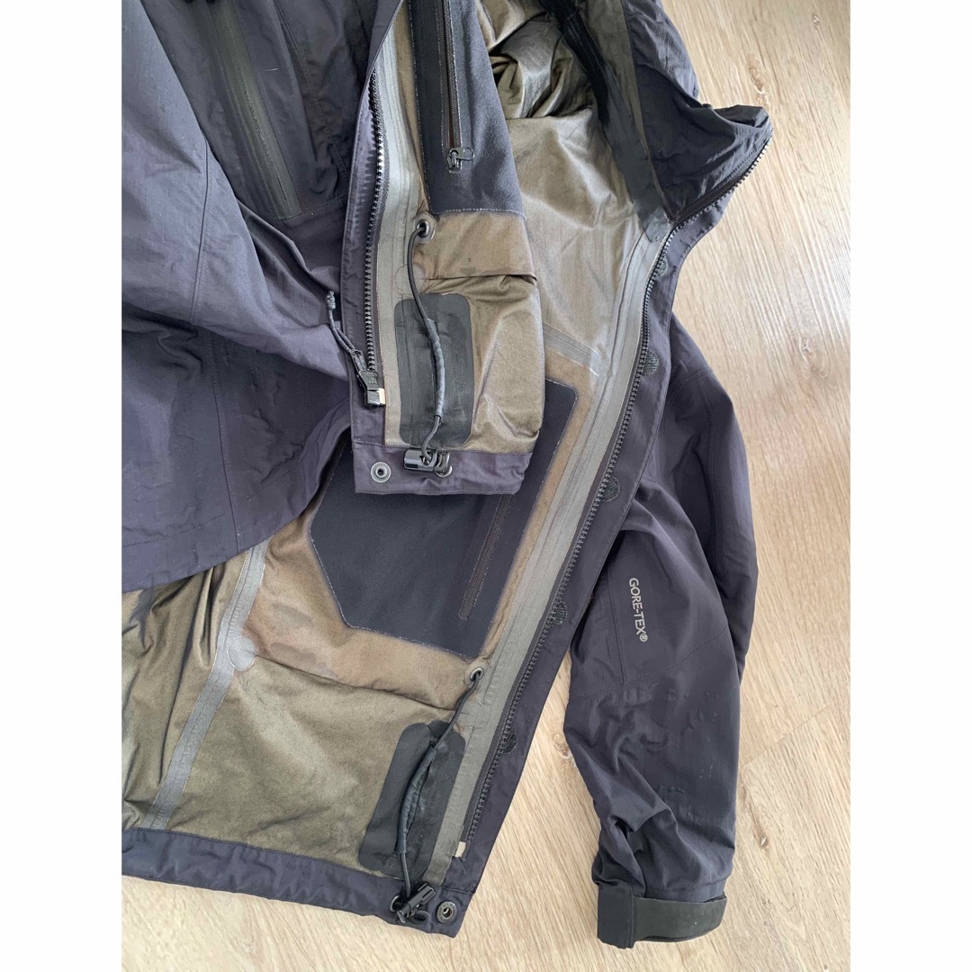 ARC'TERYX(アークテリクス)のアークテリクスarc'teryx leaf Alpha Jacket Gen1 メンズのジャケット/アウター(ナイロンジャケット)の商品写真