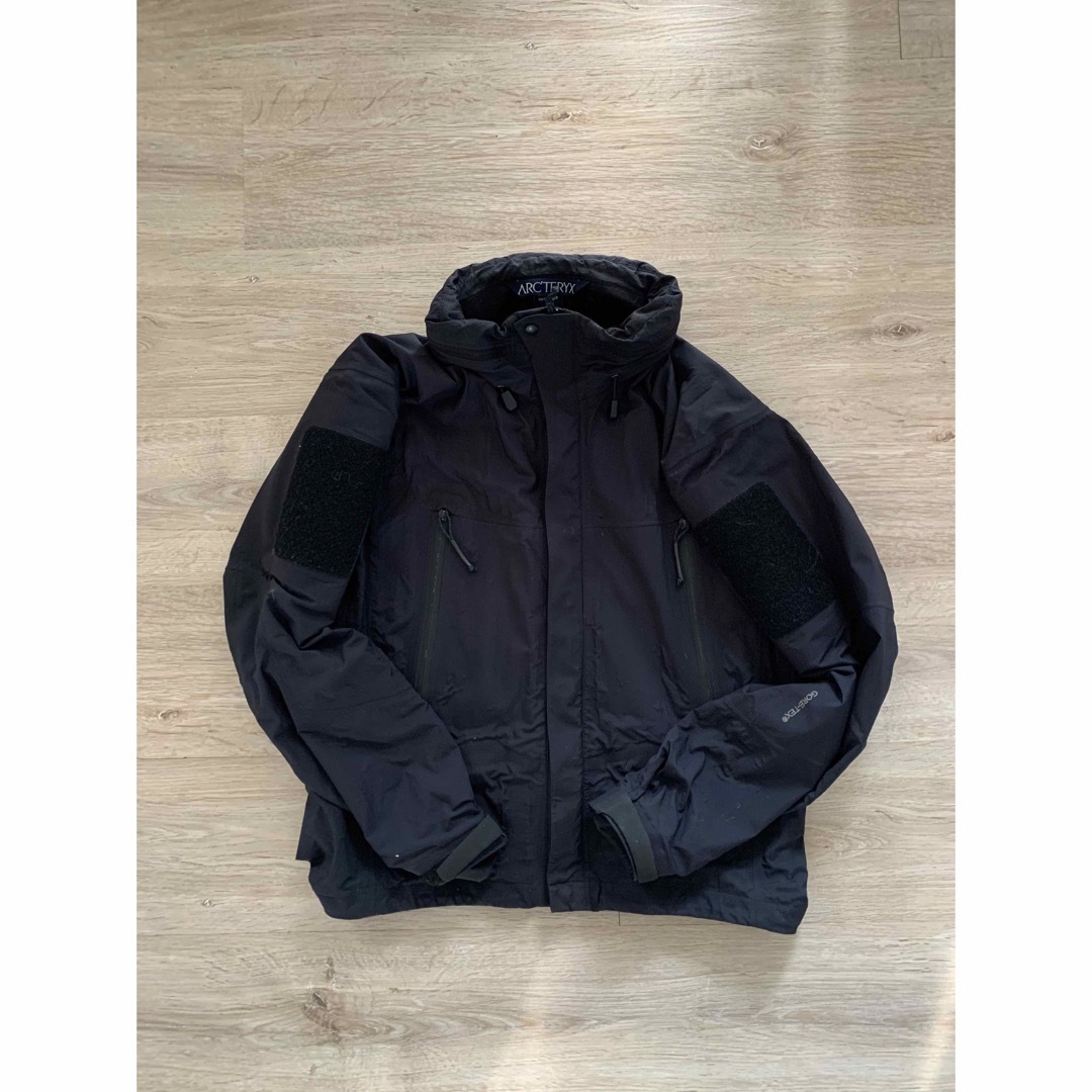 ARC'TERYX(アークテリクス)のアークテリクスarc'teryx leaf Alpha Jacket Gen1 メンズのジャケット/アウター(ナイロンジャケット)の商品写真