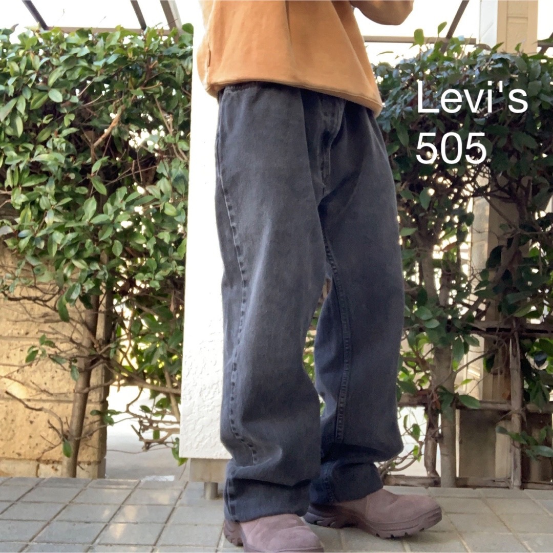 Levi's(リーバイス)のリーバイス505 先染めブラック 極太 オーバーサイズ ブラックデニム メンズのパンツ(デニム/ジーンズ)の商品写真