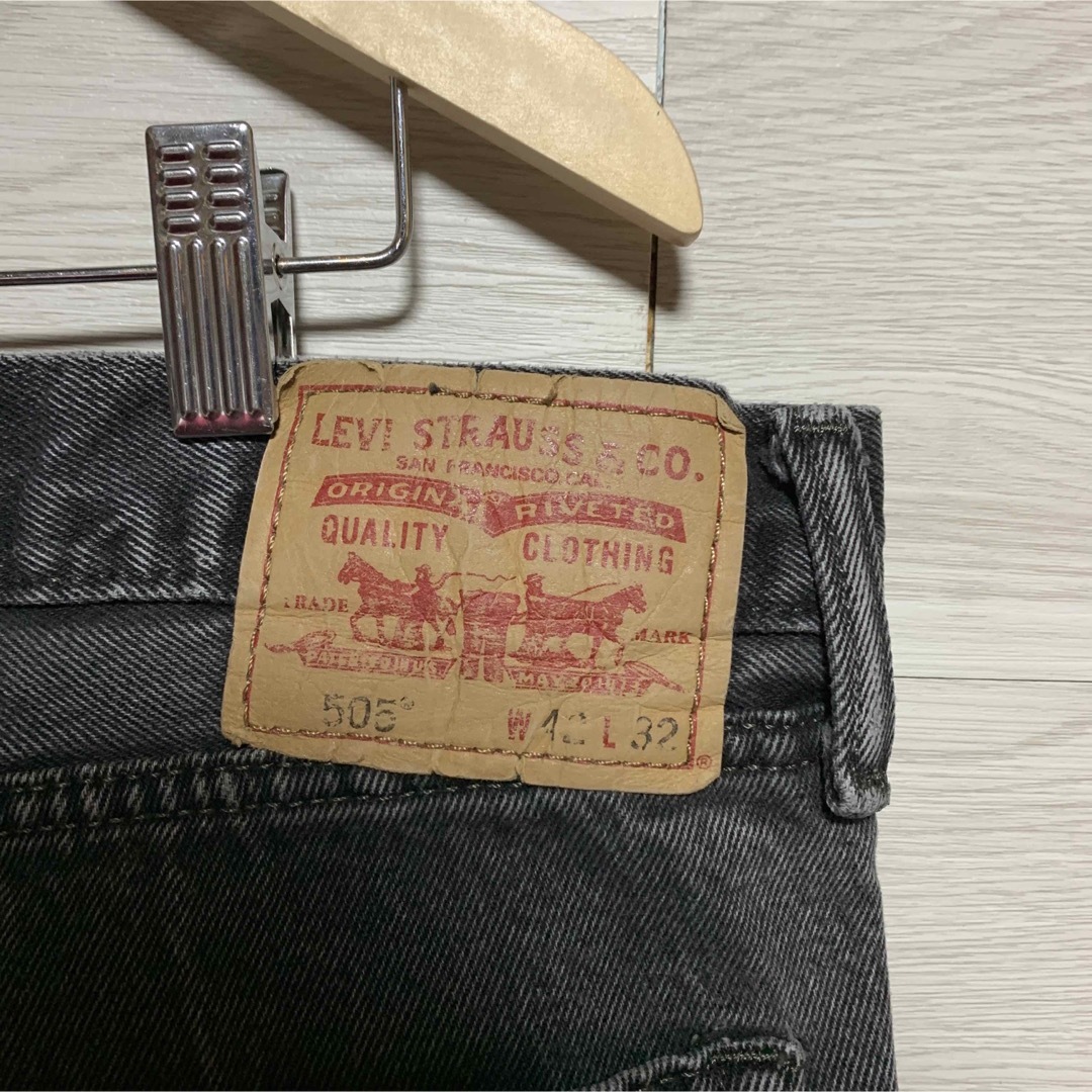 Levi's(リーバイス)のリーバイス505 先染めブラック 極太 オーバーサイズ ブラックデニム メンズのパンツ(デニム/ジーンズ)の商品写真