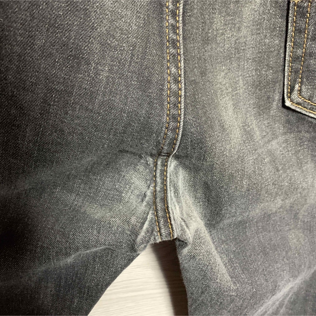 リーバイス505 先染めブラック 鬼ひげ オーバーサイズ ブラックデニム メンズのパンツ(デニム/ジーンズ)の商品写真