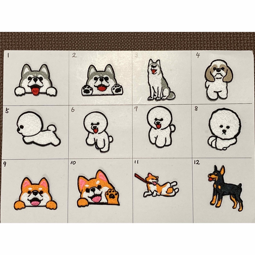 犬の刺繍ワッペン4点セット【アイロン接着タイプ】 ハンドメイドの素材/材料(各種パーツ)の商品写真