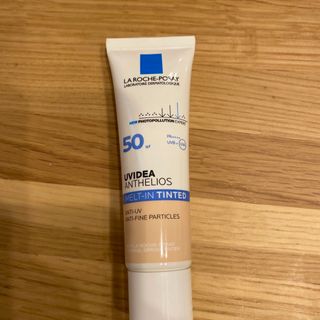 ラロッシュポゼ(LA ROCHE-POSAY)のほぼ未使用　ラロッシュポゼ　ティント　メルトインティント　30ml   (化粧下地)