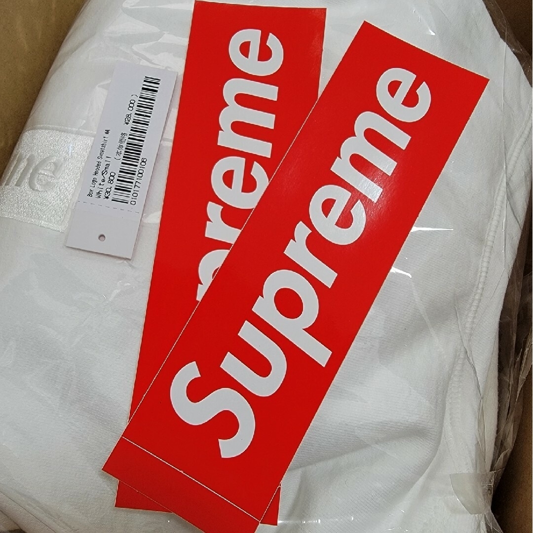 Supreme(シュプリーム)のsupreme Box Logo Hooded Sweatshirt white メンズのトップス(パーカー)の商品写真