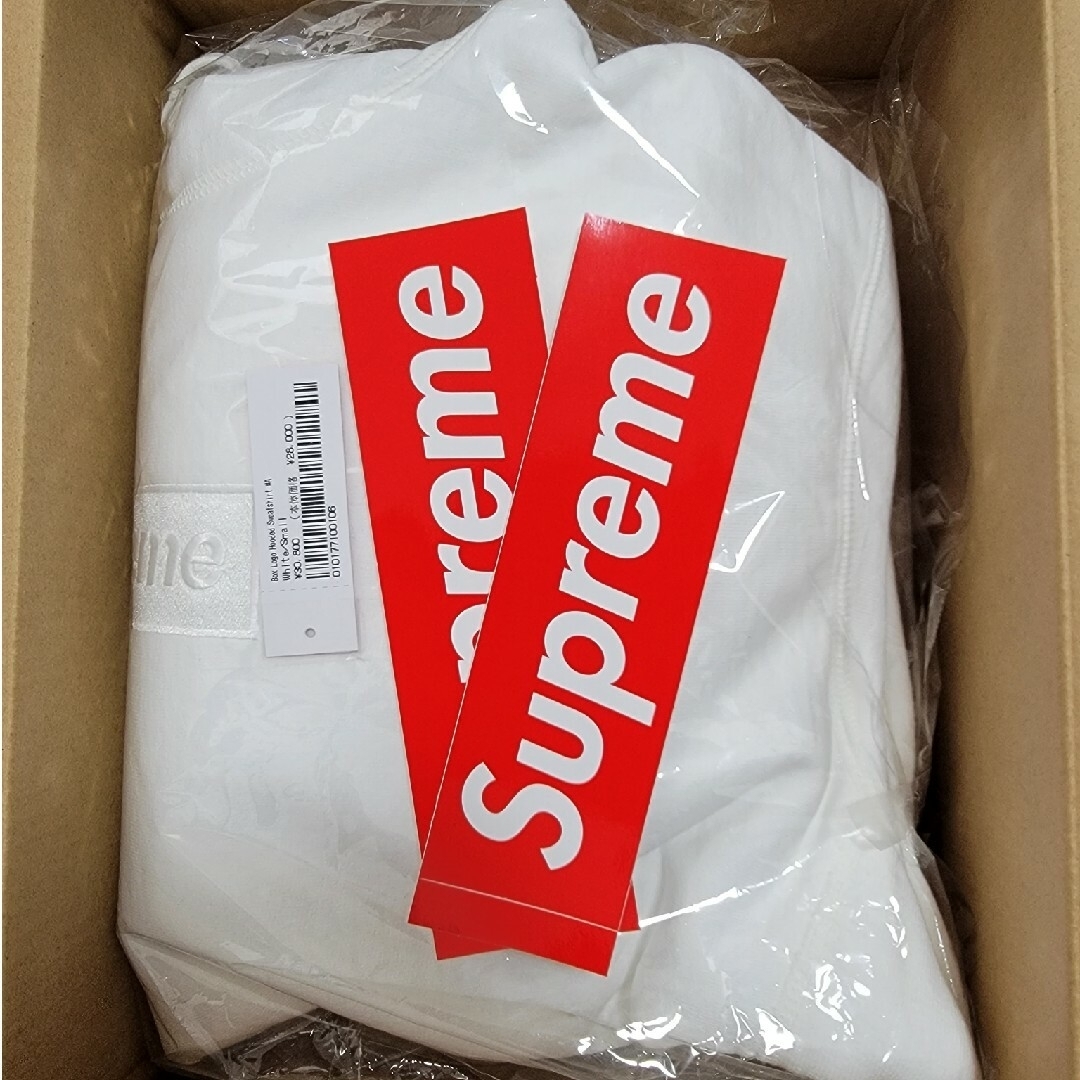 Supreme(シュプリーム)のsupreme Box Logo Hooded Sweatshirt white メンズのトップス(パーカー)の商品写真