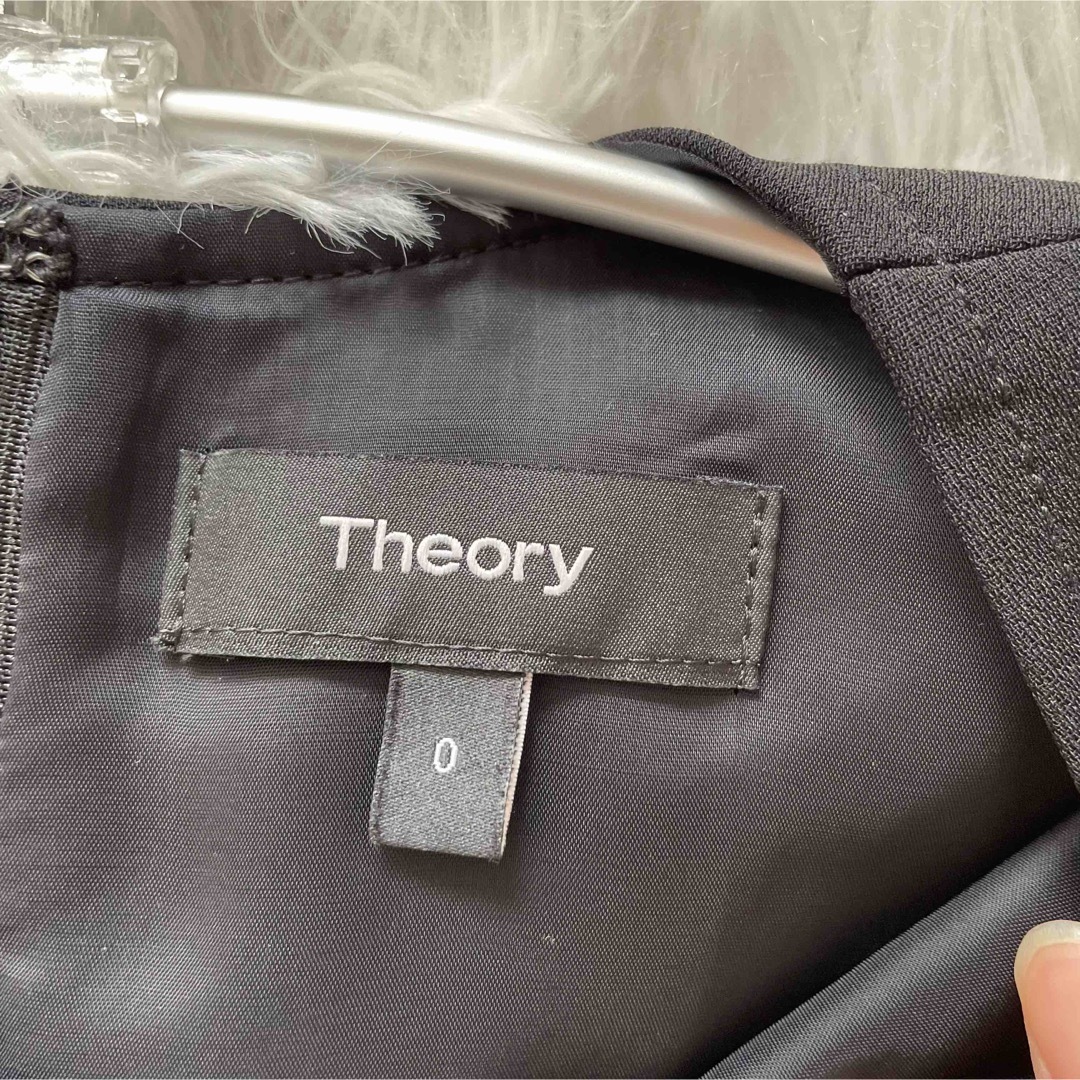 theory(セオリー)の美品　Theory　ワンピース　フレア　ブラック　トリアセテート　S セレモニー レディースのワンピース(ひざ丈ワンピース)の商品写真