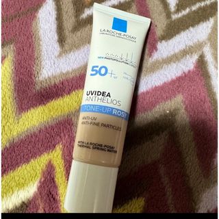 ラロッシュポゼ(LA ROCHE-POSAY)のラロッシュポゼ　トーンアップ　ローズ　30ml  未使用箱無し(化粧下地)