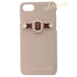 メゾンドフルール(Maison de FLEUR)の♡新品♡メゾンドフルール♡ビジューiPhone7/8/SEケース♡ピンクベージュ(iPhoneケース)