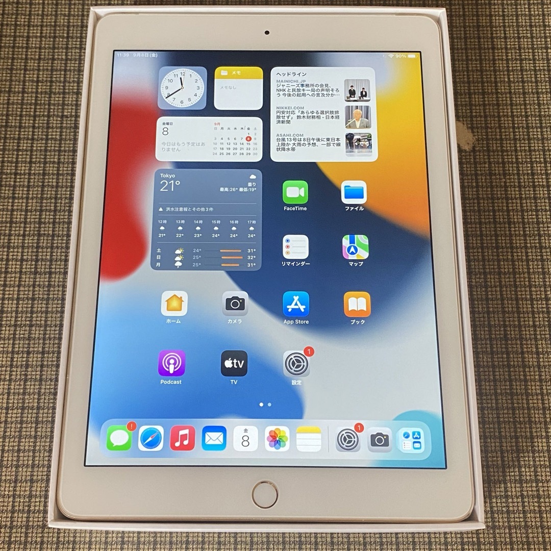 iPad(アイパッド)のiPadair2 64GB wifi＋cellular スマホ/家電/カメラのPC/タブレット(タブレット)の商品写真