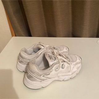 adidas スニーカー(スニーカー)