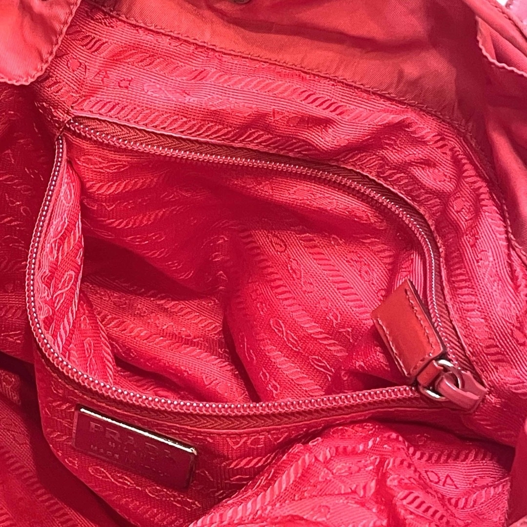 PRADA(プラダ)の✨極美品✨ PRADA  プラダ　テスートナイロン　リュックサック　レッド　赤 レディースのバッグ(リュック/バックパック)の商品写真