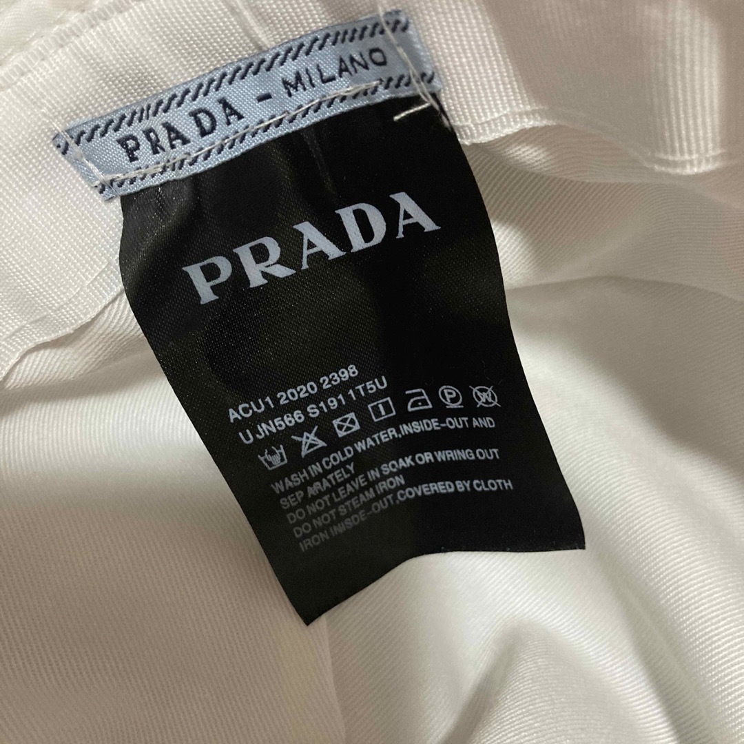 PRADA(プラダ)の💕プラダ帽子💕新品💕週末値下げ レディースの帽子(ハット)の商品写真