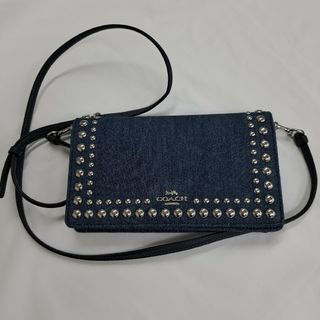 コーチ(COACH)のCOACH　コーチ　スタッズ　ショルダーウォレット(財布)