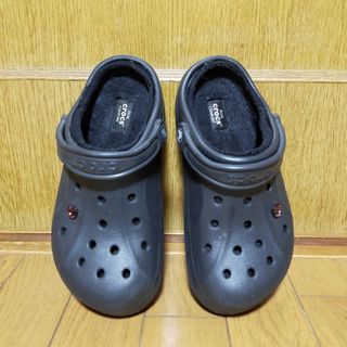 クロックス(crocs)のクロックス　冬仕様　ボアサンダル　23cm(サンダル)