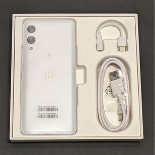 ラクテン(Rakuten)のRakuten Hand 5G ホワイト 未使用品 P780(スマートフォン本体)