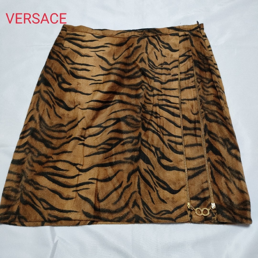 VERSACE - VERSACE JEANS COUTURE スカート トラ柄 ヒョウ柄の通販 by