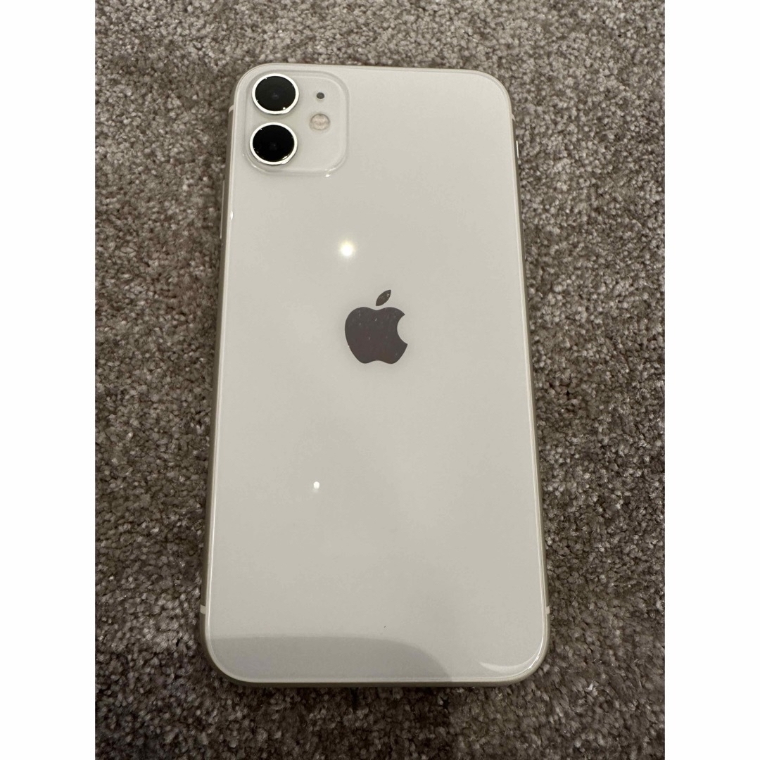 Apple(アップル)のiPhone11 64GB SIMフリー　本体のみ スマホ/家電/カメラのスマートフォン/携帯電話(スマートフォン本体)の商品写真