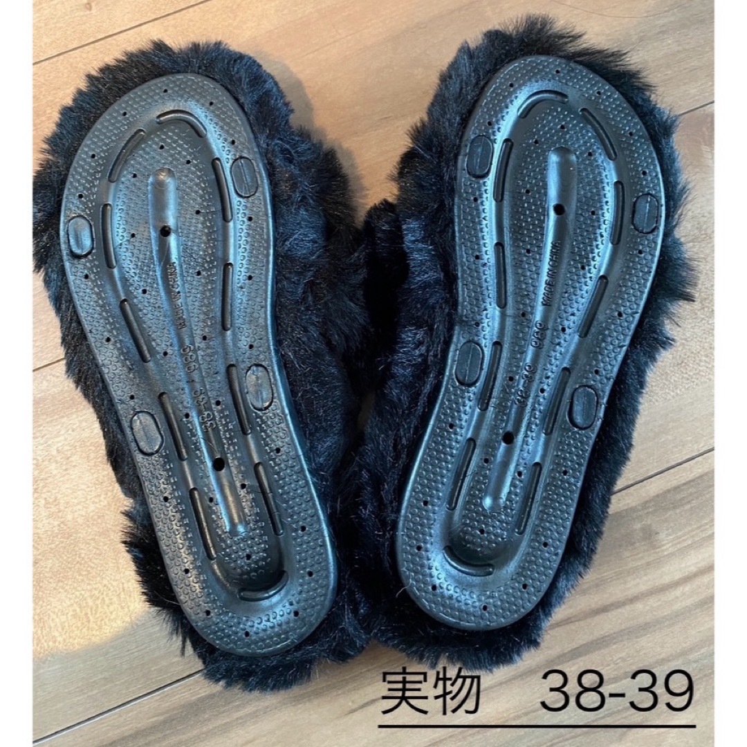 ファーサンダル　黒　23.5〜24.5   厚底　ムートン　ボア　美脚 レディースの靴/シューズ(サンダル)の商品写真