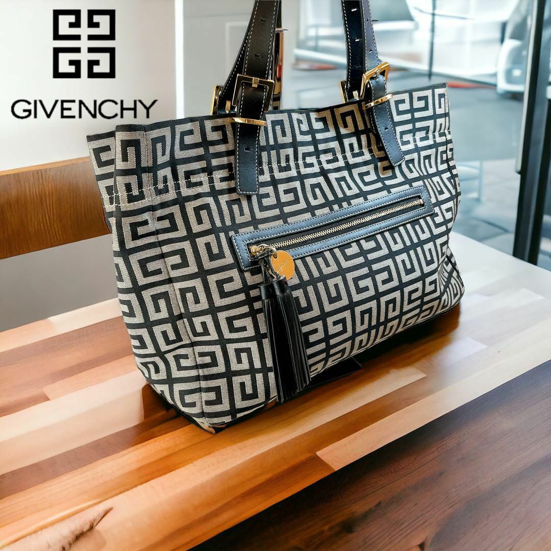 GIVENCHY ジバンシィ　キャンバス　トートバッグ　4Gロゴ　タッセル