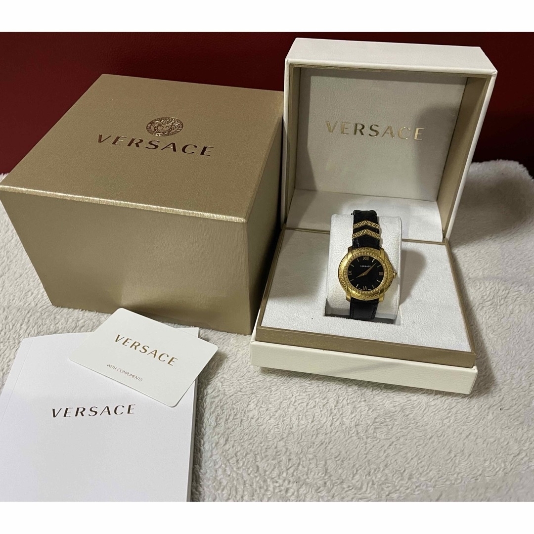 VERSACE(ヴェルサーチ)のめぐみ2020様　専用ページ  VERSACE ヴェルサーチ 腕時計 メンズの時計(腕時計(アナログ))の商品写真