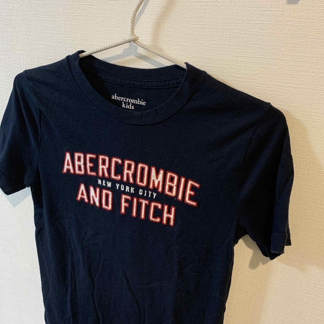 Abercrombie&Fitch(アバクロンビーアンドフィッチ)のアバクロンビー　キッズ　7/8  サイズ130 キッズ/ベビー/マタニティのキッズ服男の子用(90cm~)(Tシャツ/カットソー)の商品写真