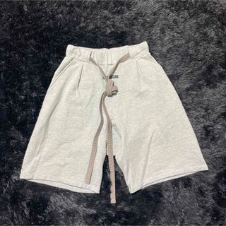 FEAR OF GOD - 新品 FOG Essentials Graphic Mesh Shortsの通販 by Y's ...