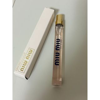 ミュウミュウ(miumiu)の【新品】miumiu ロー　ロゼ　オードトワレ　10ml(香水(女性用))