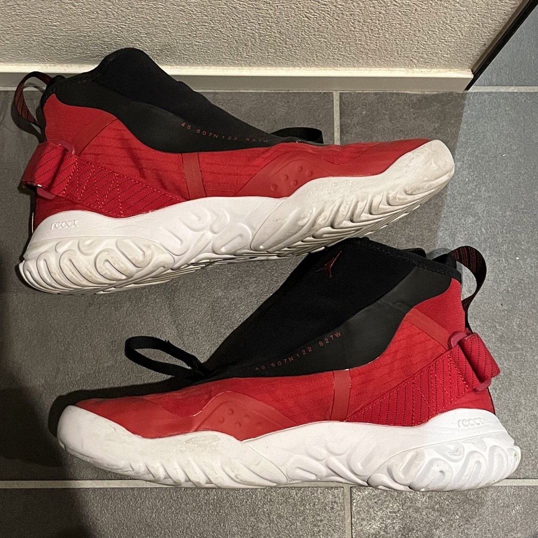 NIKE(ナイキ)のNIKE JORDAN PROTO-REACT Z GYM RED メンズの靴/シューズ(スニーカー)の商品写真