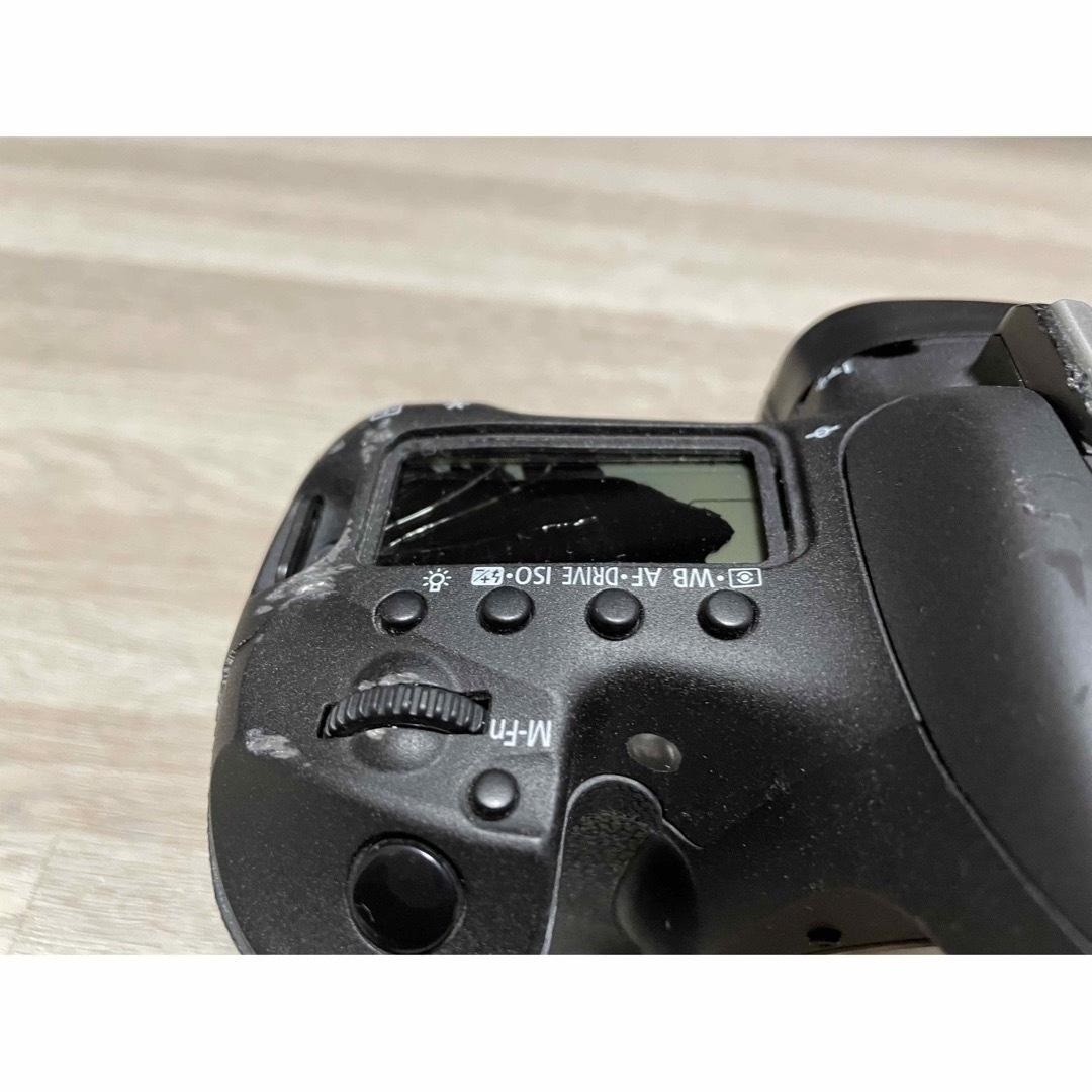 Canon(キヤノン)のジャンク品　Canon EOS 7D・ボディ スマホ/家電/カメラのカメラ(デジタル一眼)の商品写真