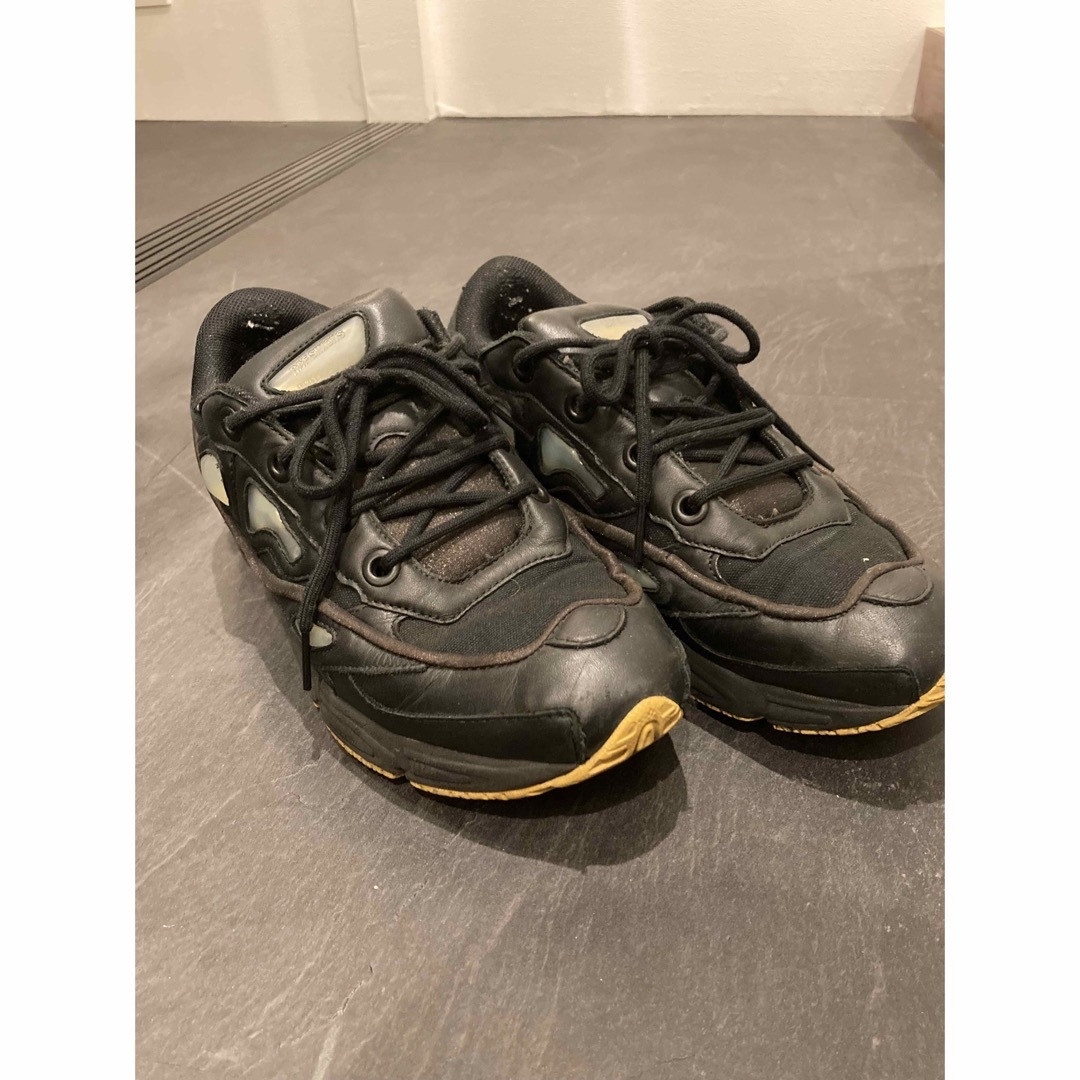 raf simons x adidas ozweegoスニーカー