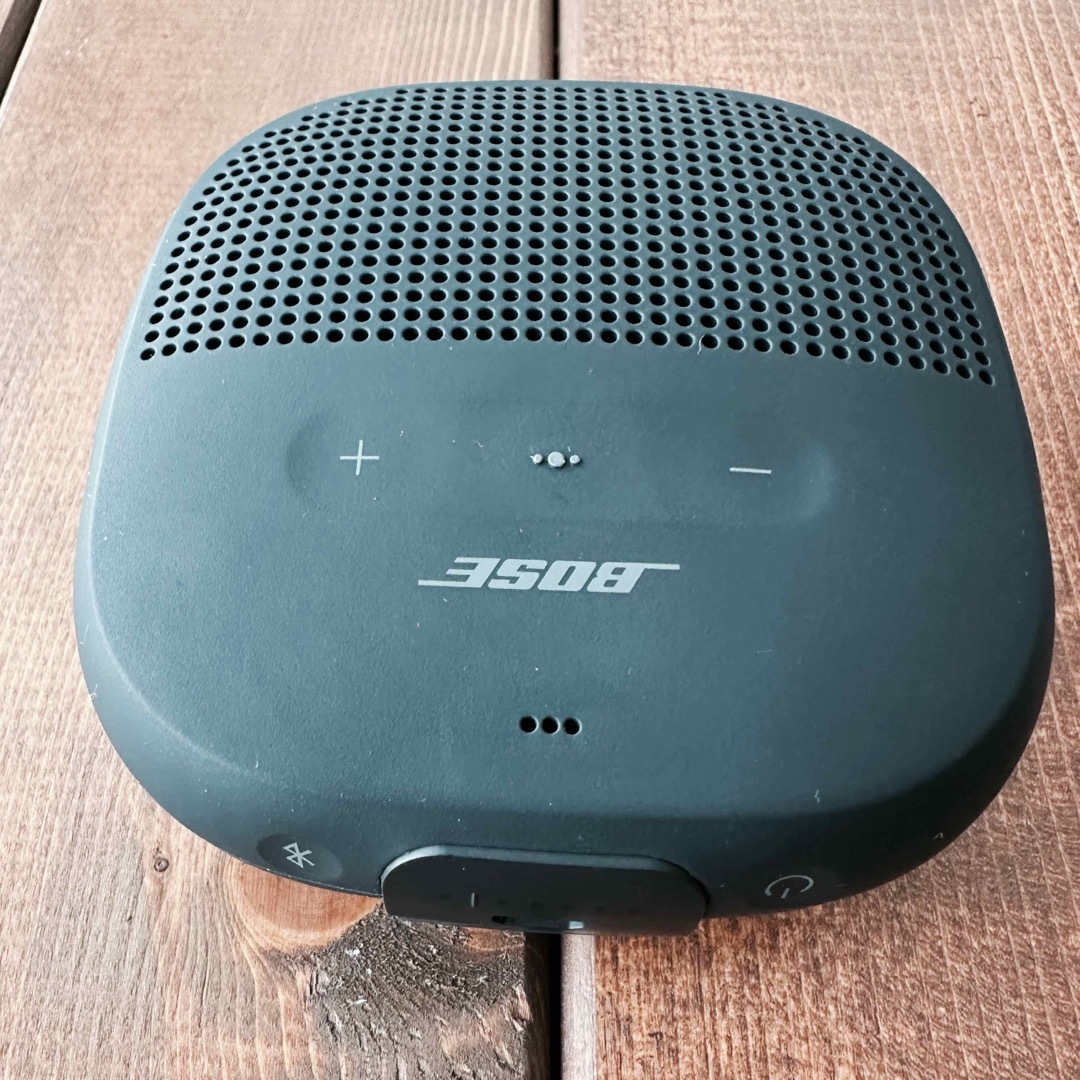 BOSE(ボーズ)の【美品】Bose SoundLink Micro Bluetooth スピーカー スマホ/家電/カメラのオーディオ機器(スピーカー)の商品写真