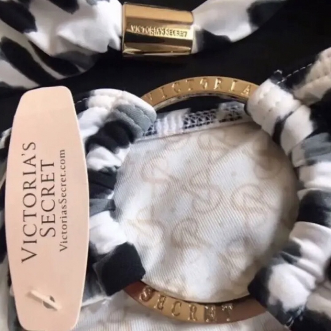 Victoria's Secret(ヴィクトリアズシークレット)のレア 新品 水着 ヴィクトリアシークレット XS アニマル レディースの水着/浴衣(水着)の商品写真