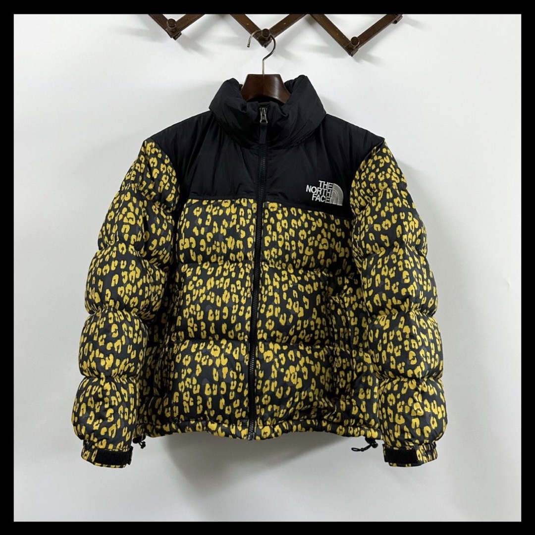 THE NORTH FACE(ザノースフェイス)のTHE NORTH FACE ノースフェイス ブレイブ ダウンジャケット 豹柄 レディースのジャケット/アウター(ダウンジャケット)の商品写真