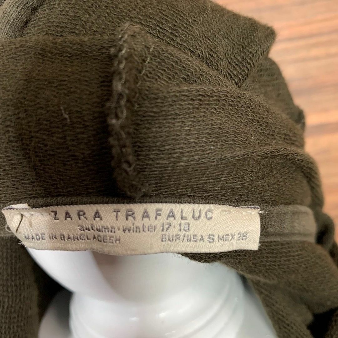 ZARA(ザラ)のZARA TRAFALUC ロング パーカーワンピース Sサイズ 緑 グリーン レディースのワンピース(ひざ丈ワンピース)の商品写真