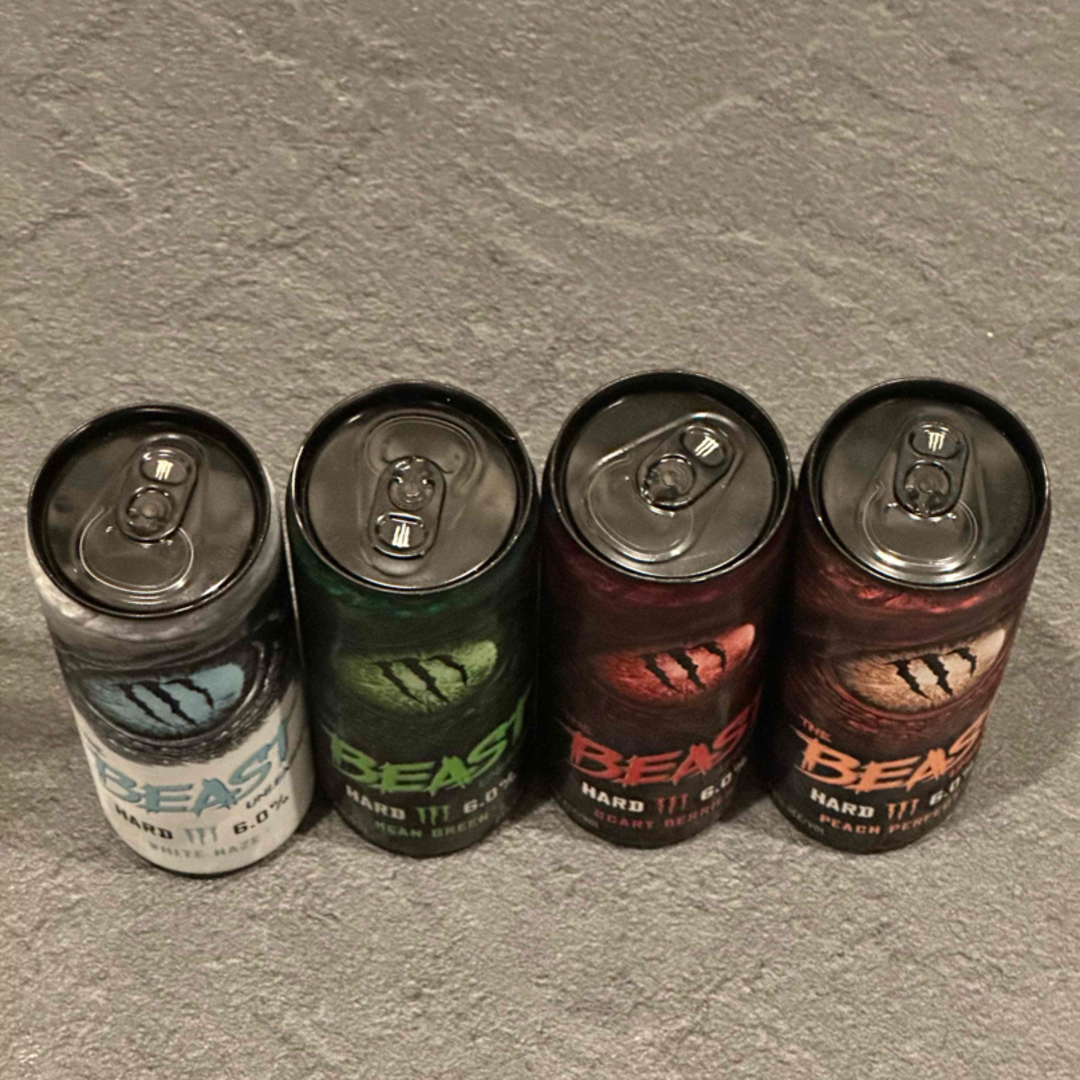 Monster Energy(モンスターエナジー)のBEAST 4種 食品/飲料/酒の酒(その他)の商品写真