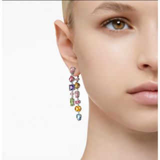 スワロフスキー(SWAROVSKI)のSWAROVSKI gema ピアス(ピアス)